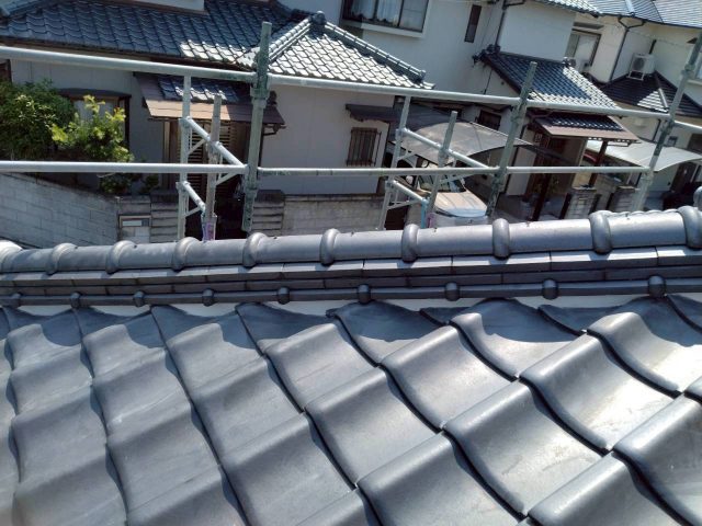 三木町で漆喰補修を終えて元通りになった棟瓦